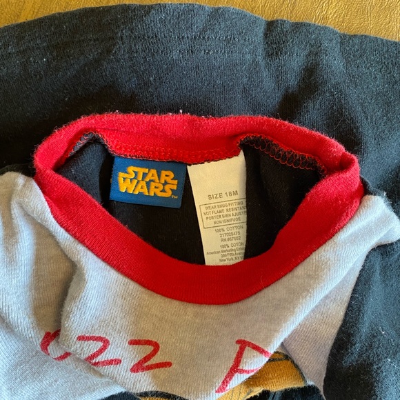 Star Wars PJ Sets and Book - Picture 5 of 13